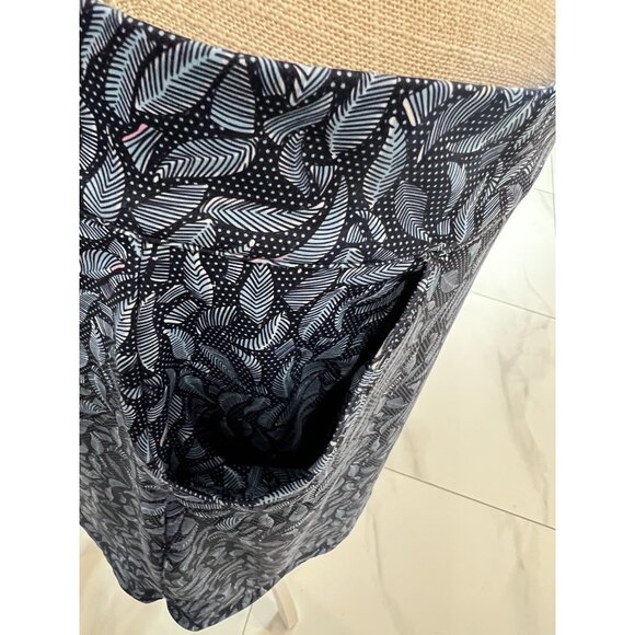 Peter Millar Womens Blue Leaf Pattern Golf Skirt L /Pockets Polyester Spandex - Picture 4 of 8